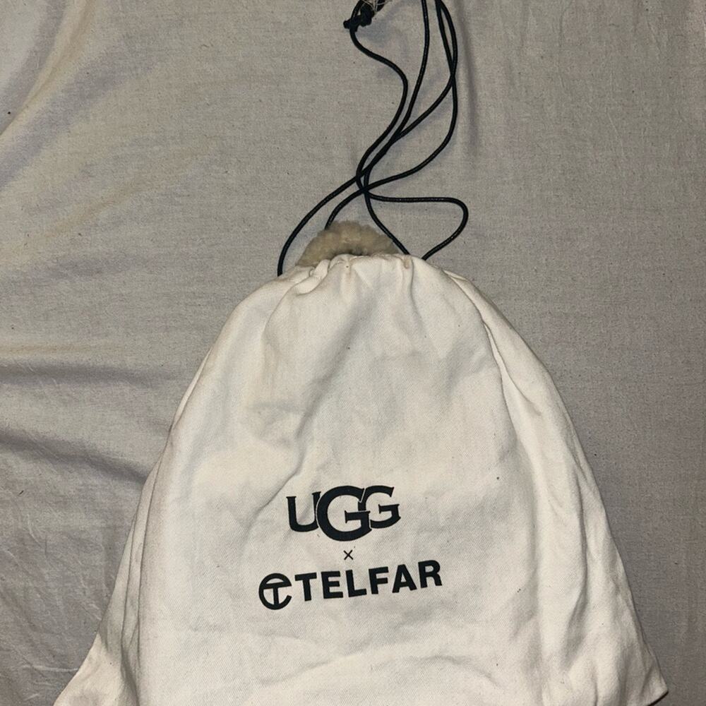 UGG x Telfar
Shearling Crossbody Mini Bag - Picture 3 of 6